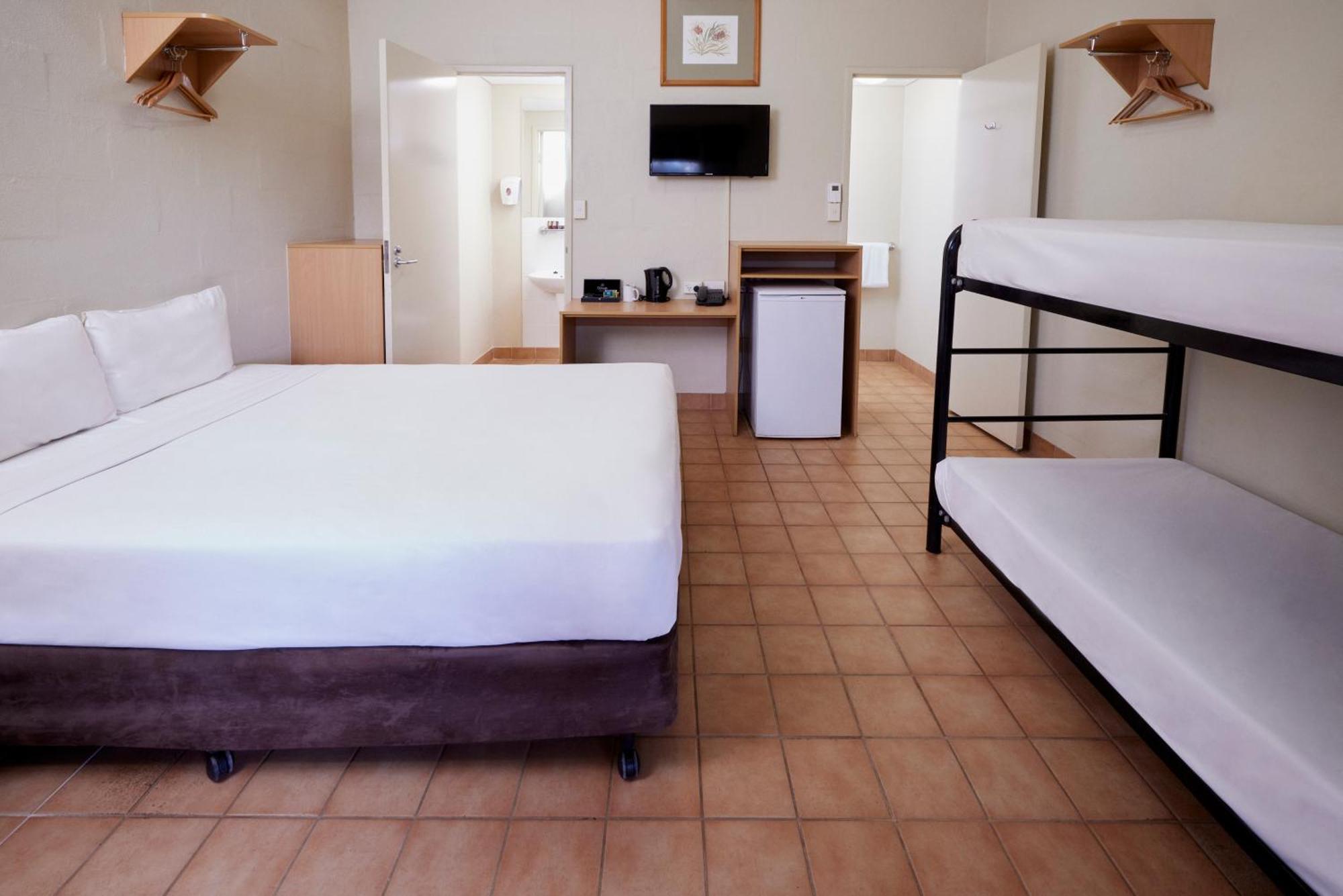 Outback Hotel Uluru Extérieur photo