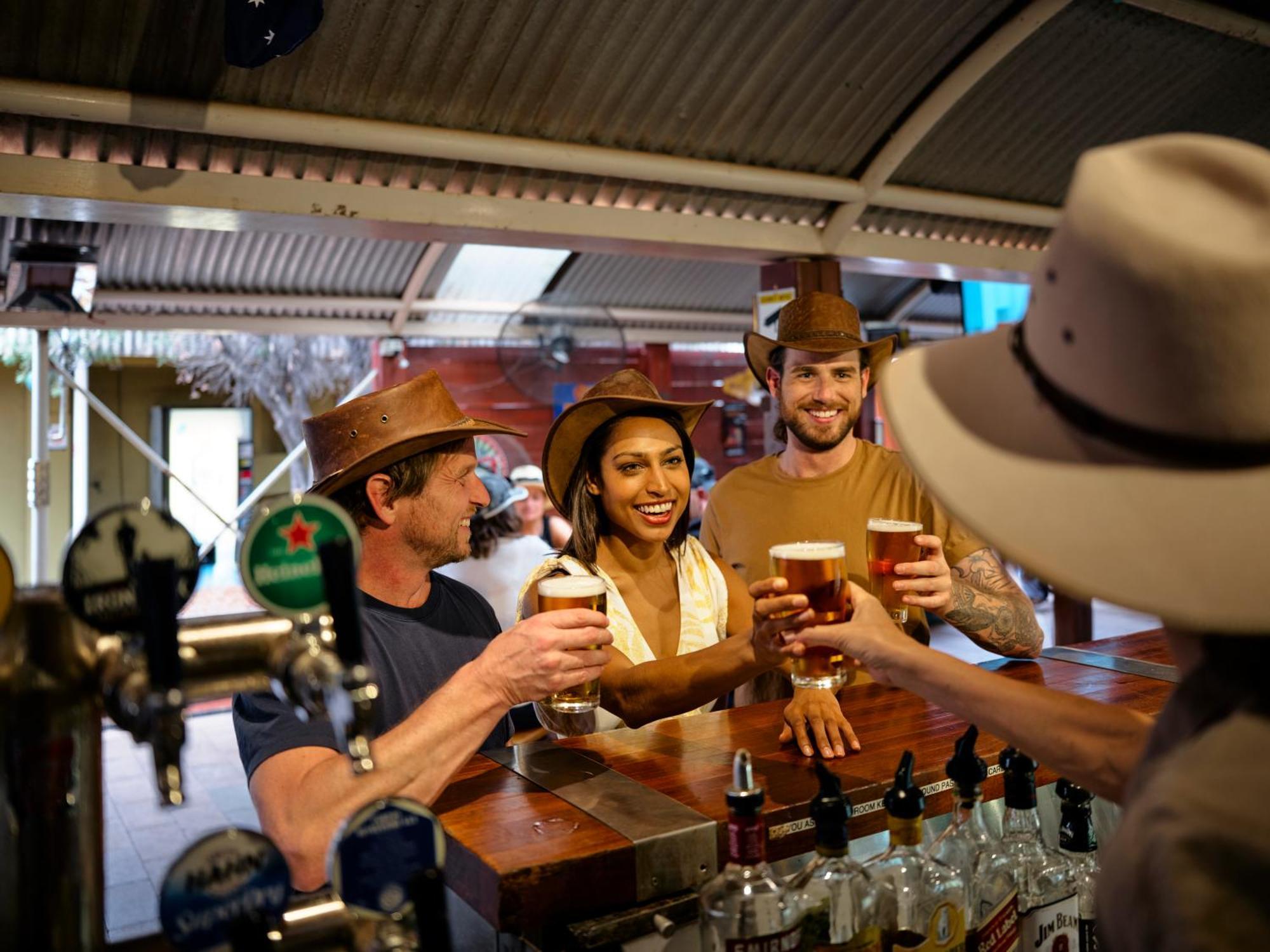 Outback Hotel Uluru Extérieur photo