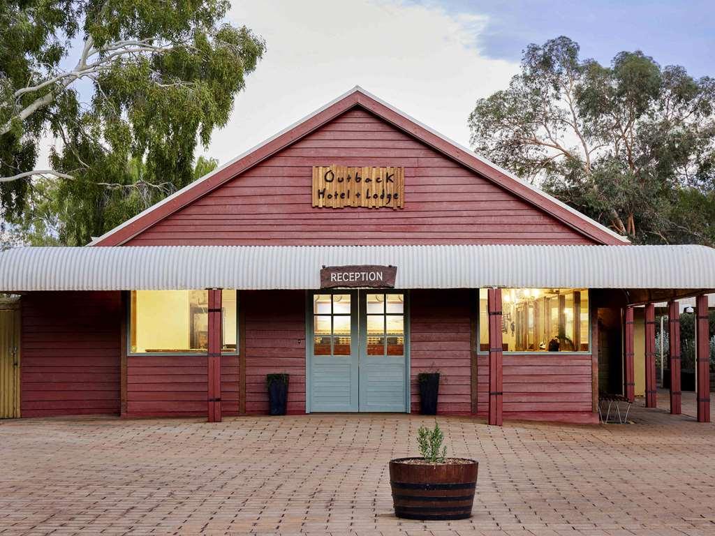 Outback Hotel Uluru Extérieur photo