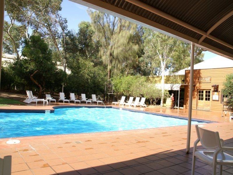 Outback Hotel Uluru Extérieur photo
