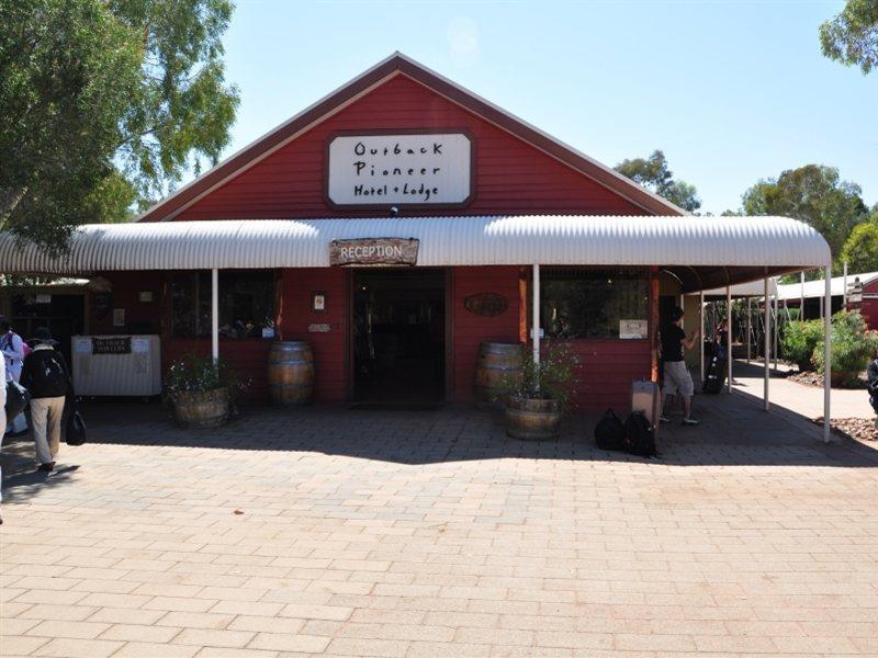 Outback Hotel Uluru Extérieur photo