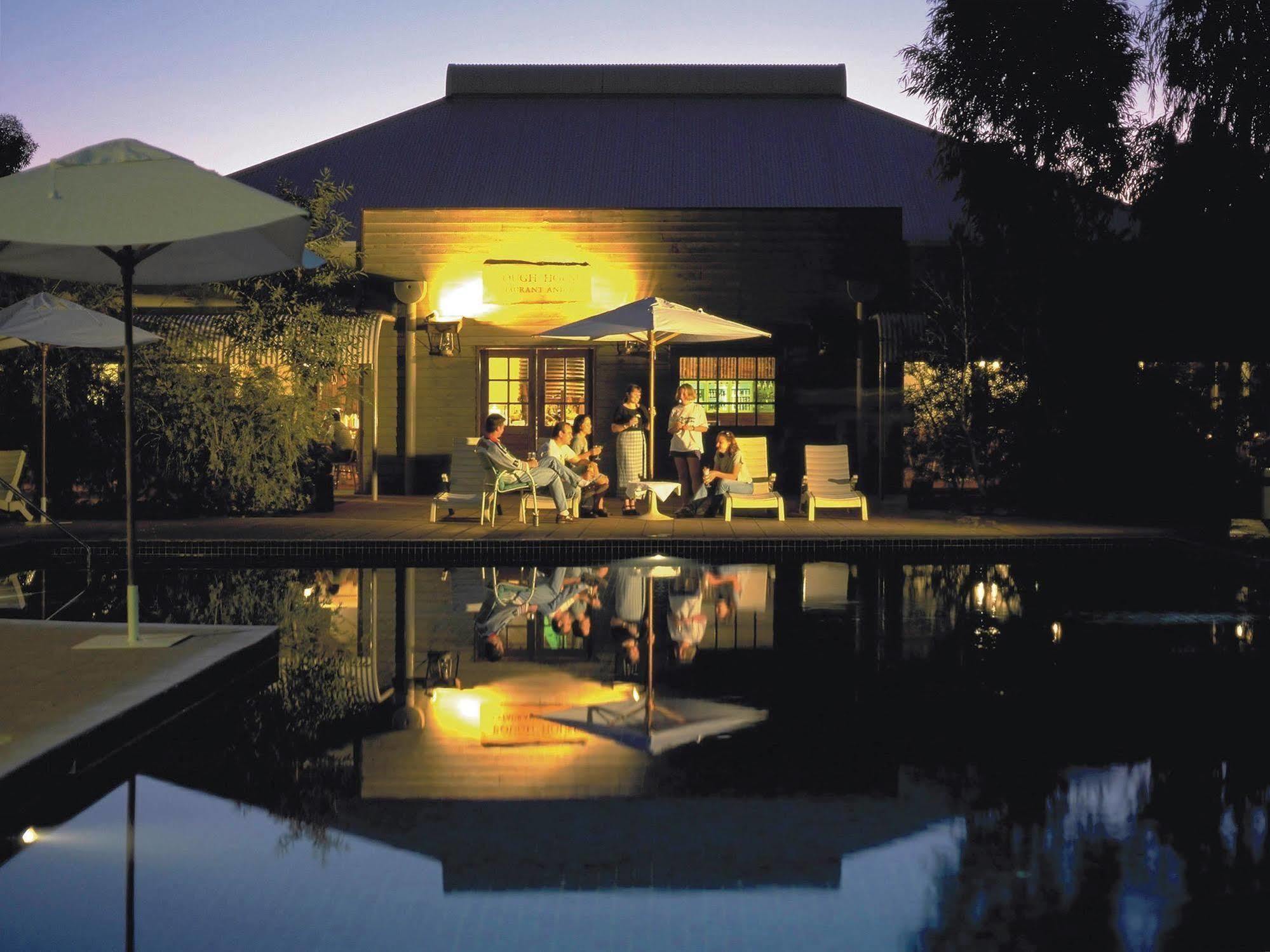 Outback Hotel Uluru Extérieur photo
