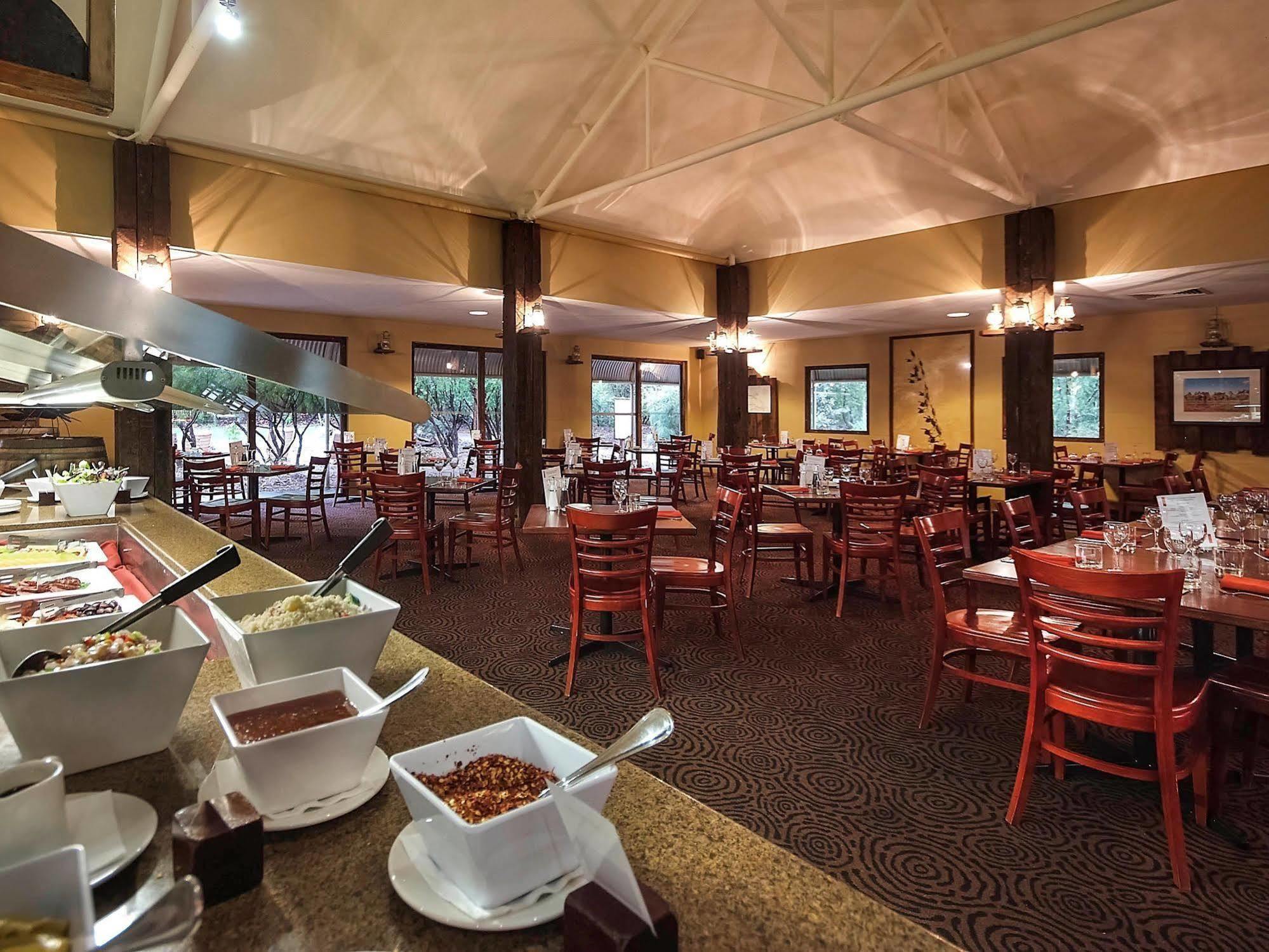 Outback Hotel Uluru Extérieur photo